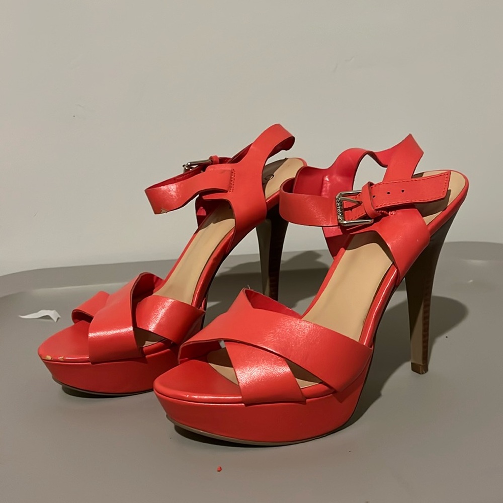 Guess heels size 7